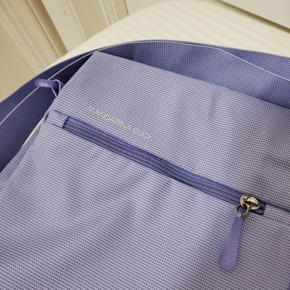 EC Mandarina Duck large Messenger Bag, Light Purple, Lightweight - Picture 2 of 13